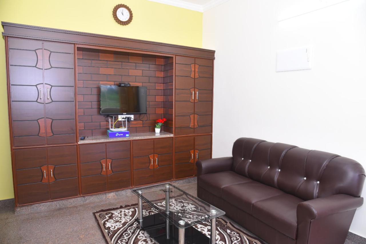 Four Seasons Home Stay Tirupati Eksteriør bilde