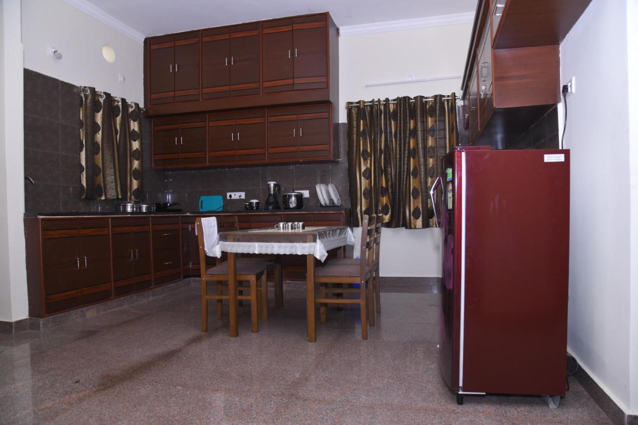 Four Seasons Home Stay Tirupati Eksteriør bilde