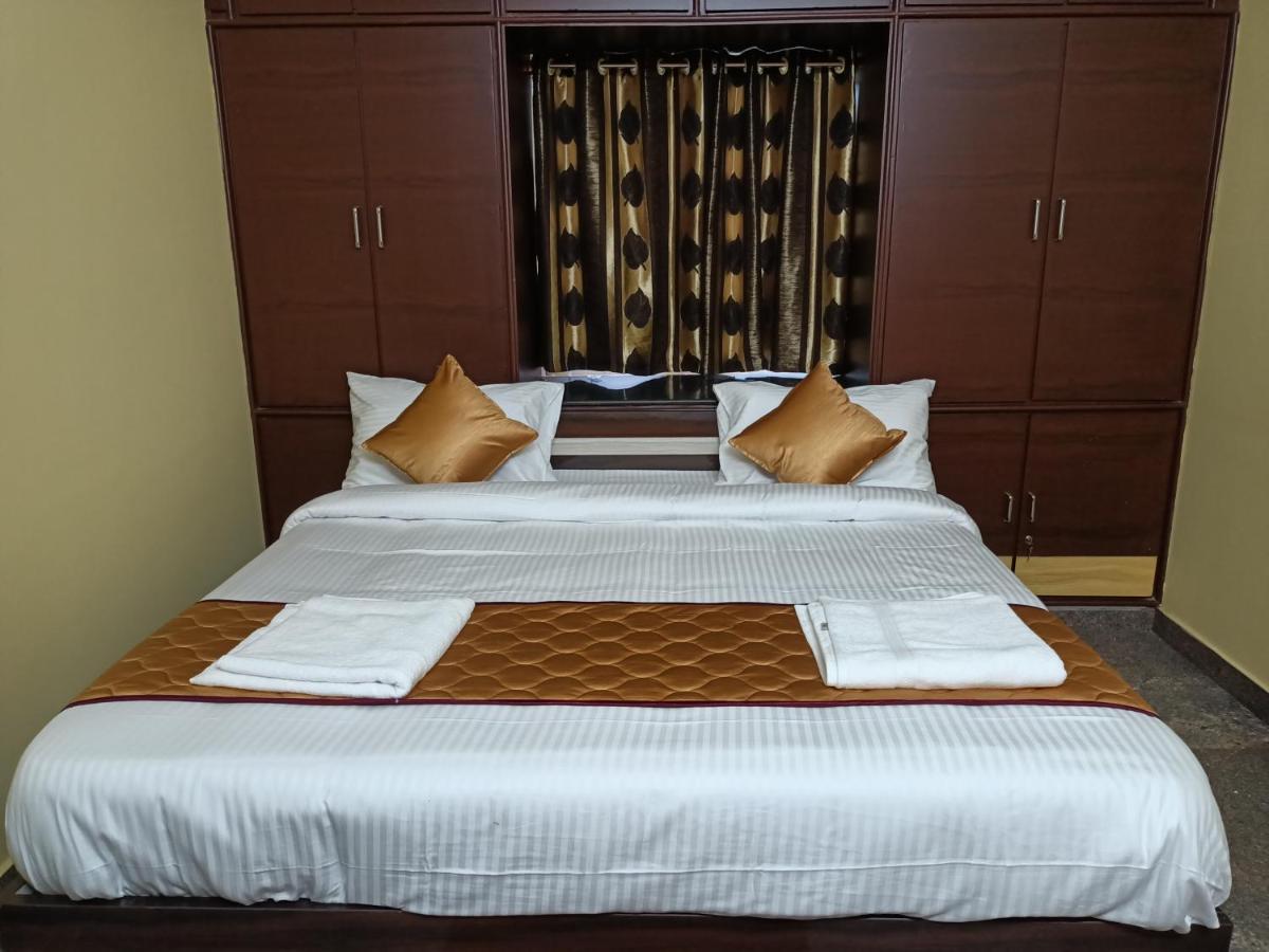 Four Seasons Home Stay Tirupati Eksteriør bilde