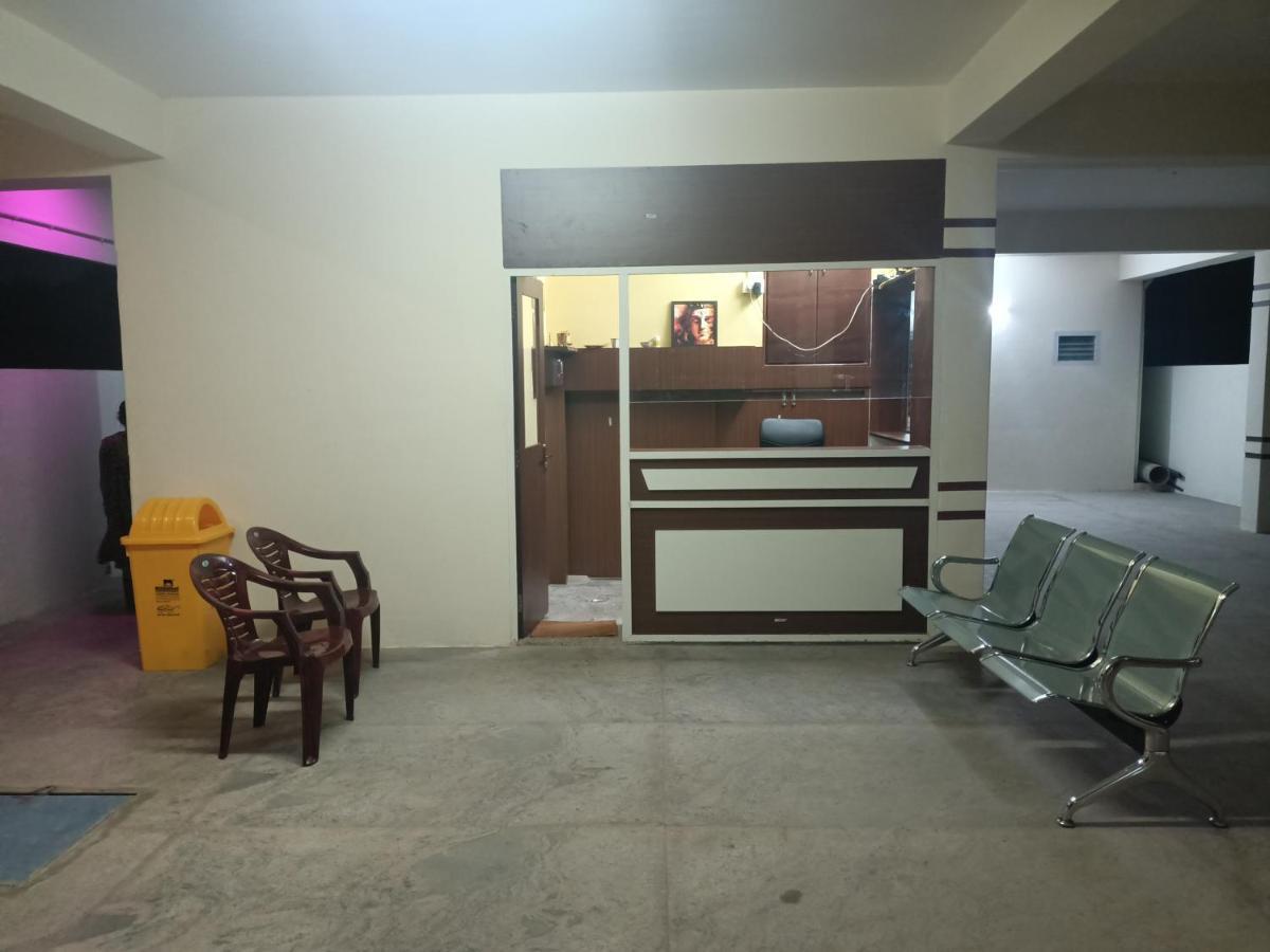 Four Seasons Home Stay Tirupati Eksteriør bilde