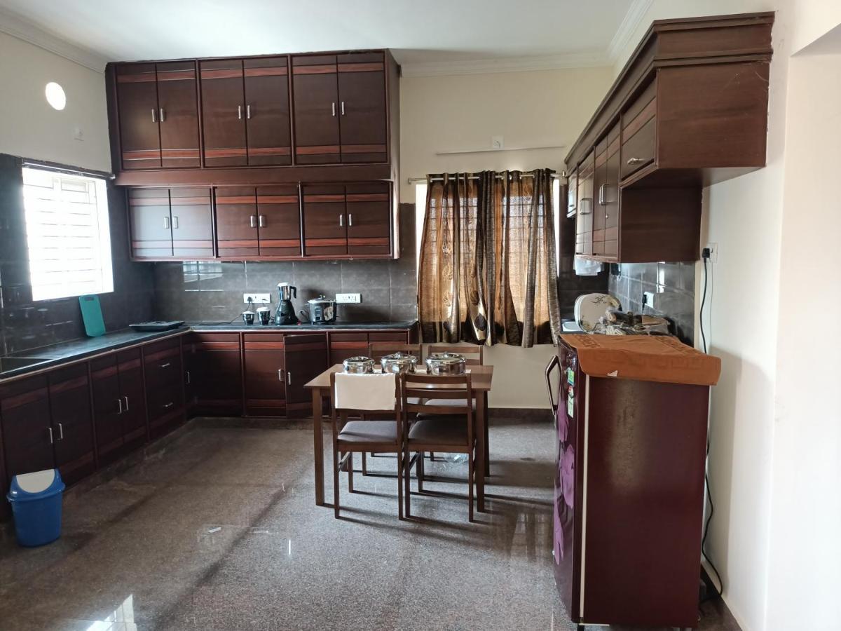 Four Seasons Home Stay Tirupati Eksteriør bilde